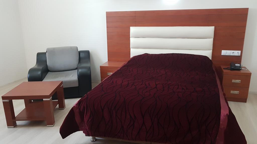 Ardahan Kafkas Ari Hotel מראה חיצוני תמונה